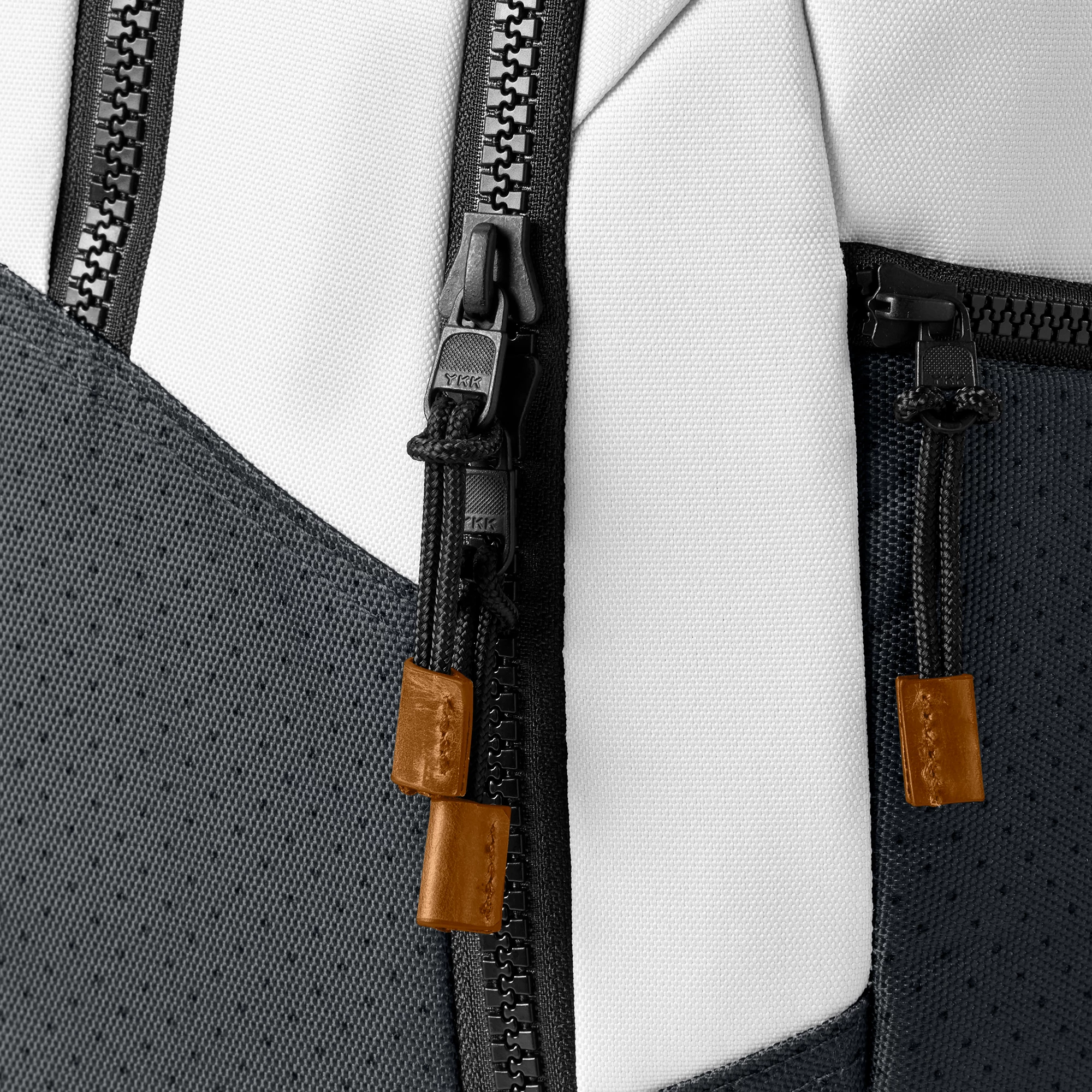 Wilson A2000 Backpack WB57180 - Durable Baseball & Softball Equipment Bag 9 Wilson A2000 Backpack WB57180 - Durable Baseball & Softball Equipment Bag - Image 7