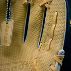 2023 Wilson A2000 South Region SM 11.5" Spin Control Infield Baseball Glove | WBW101301115 -Fielding Gloves Sales WBW101301115 8